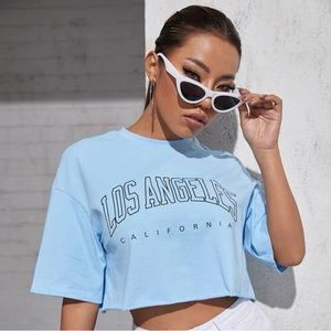 Letter graphic crop tee